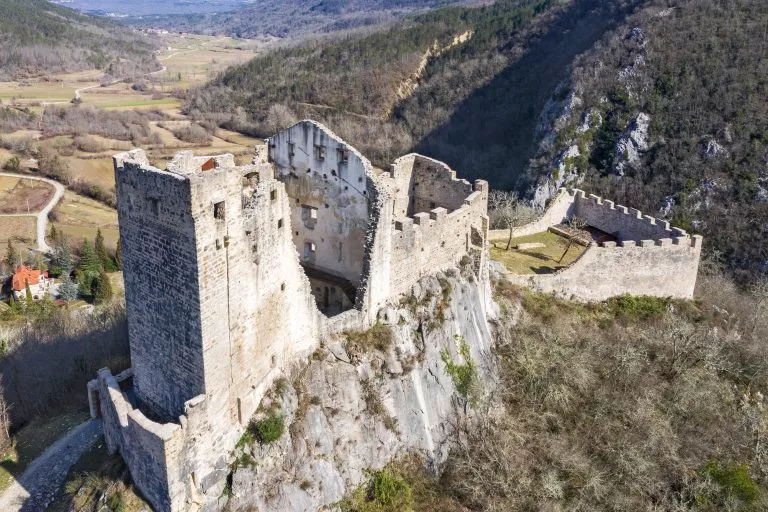 Pietrapelosa Castle